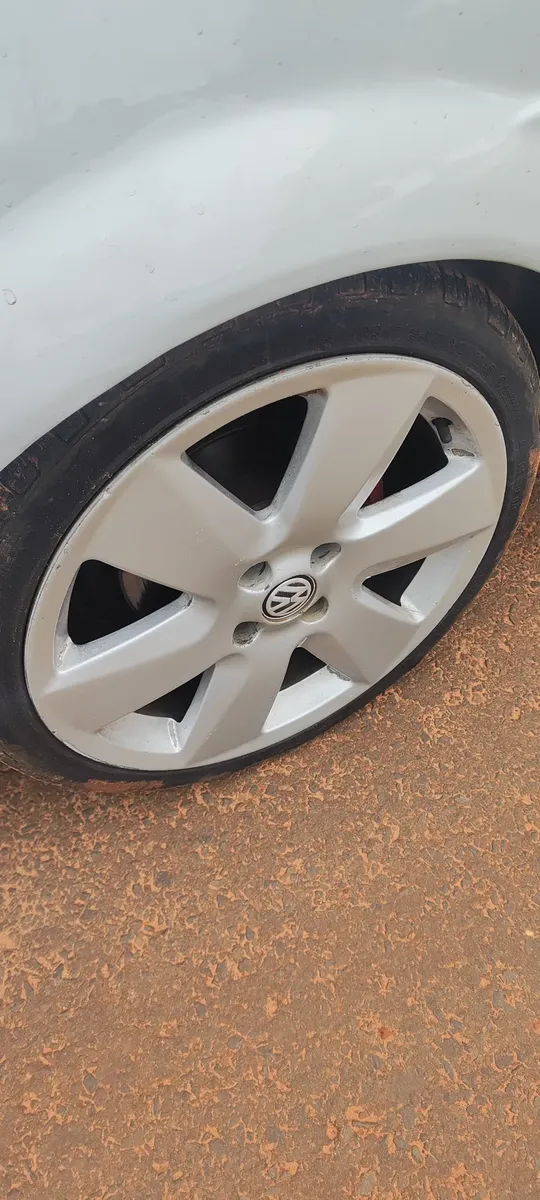 Volkswagen Santana 2000 1.8 4p Gasolina — foto 4