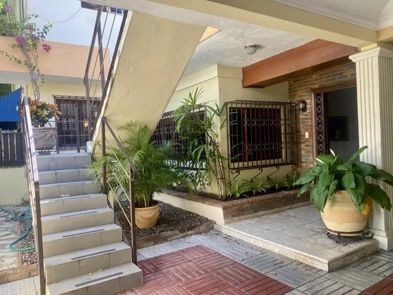 Sector Mira Flores - Casa Alquiler Para Negocio