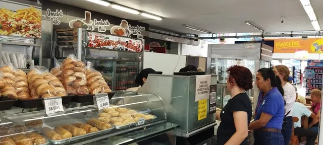 Se Vende Panadería Y Cafetería En Funcionamiento  Norte De Cali