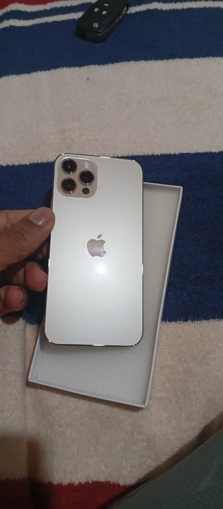 Apple iPhone 12 Pro (128 GB) - Prateado | Parcelamento sem juros
