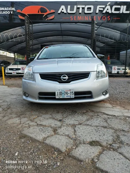 Nissan Sentra 2.0 Custom Cvt