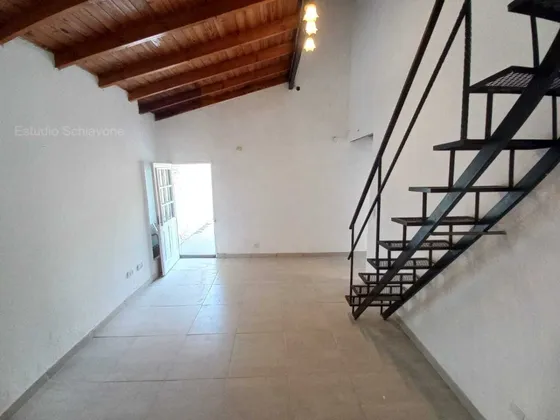 Casa En Venta En Avellaneda Con 2 Ph Ó Departamentos Tipo Casa