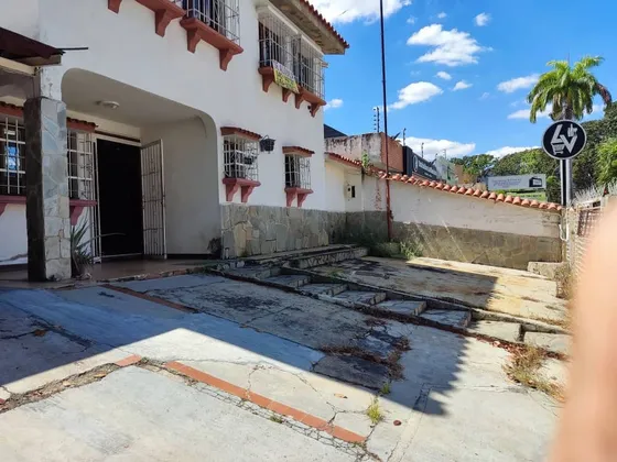 Alquiler De  Casa Comercial En La Zona Mas Rentable De Valencia  Ac