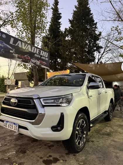 Toyota Hilux 2.8 Cd Srx 177cv 4x4 At