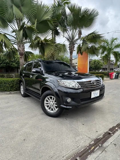 Toyota Fortuner 2.7cc 4x2