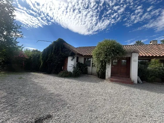 Amplia Casa 4d 3b En Los Lirios Con Acceso Directo A 5 Sur