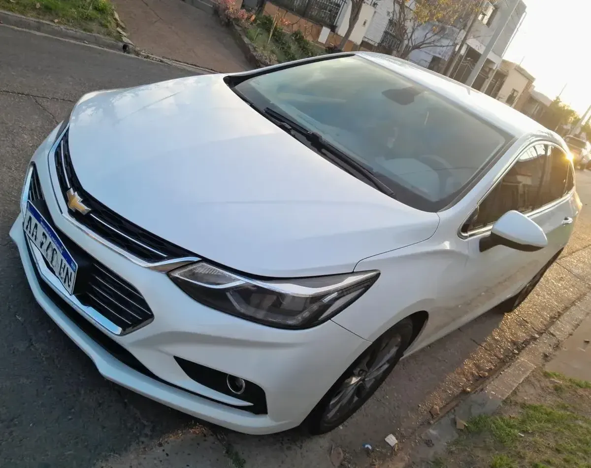 Chevrolet Cruze 1.4 LTZ AT Sedan
