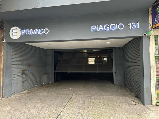 Oportunidad Cochera/s Juntas En Avellaneda Centro