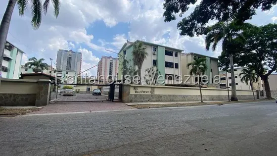 J.j Latouche 26-18079 Apartamento En Venta 81mt La Granja Naguanagua Valencia, 3 Habitaciones 2 Baños, 1er Piso, Ubicación Ideal..