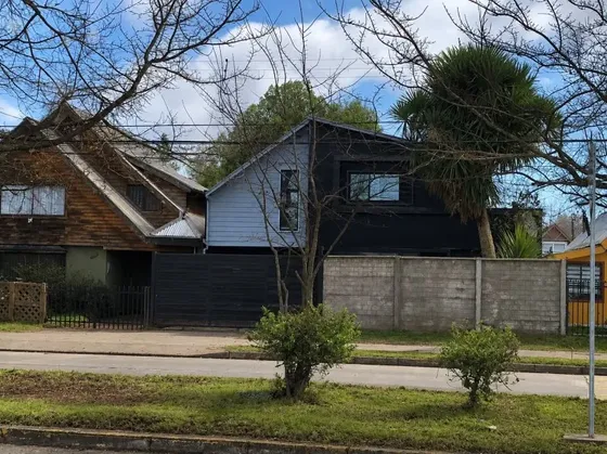 Casa En Venta | 5d + 3b | Estacionamientos | Valdivia