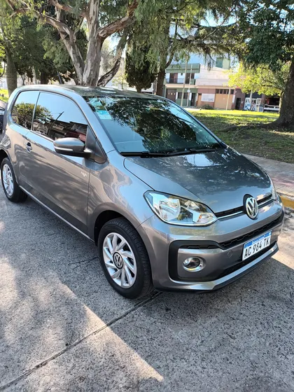 Volkswagen Up! 1.0 High Up! 75cv