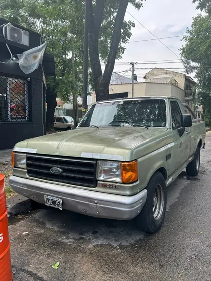 Ford F-100 3.9 D