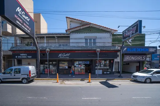 Casa Con Locales De 1022 M2 Sobre 202, Ubicada En Pleno Polo Gastronómico De Don Torcuato!