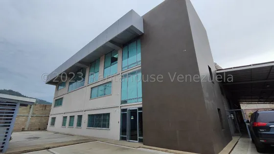 Edificio En Alquiler Moderno La Providencia Maracay Kg12120