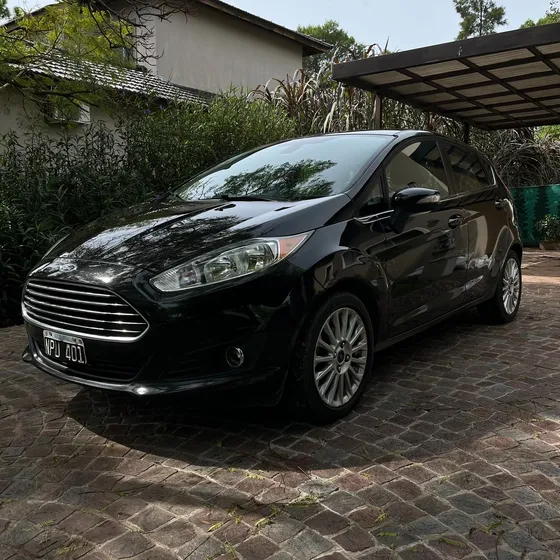 Ford Fiesta Kinetic 1.6 Titanium Powershift 120cv