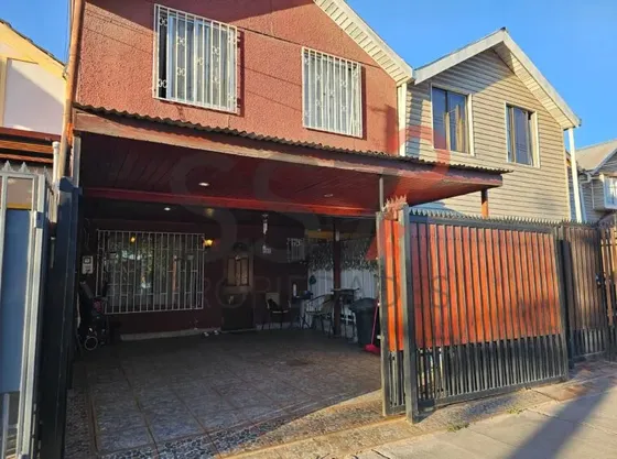 Casa A Pasos De Mall Arauco Y Metro Las Parcelas