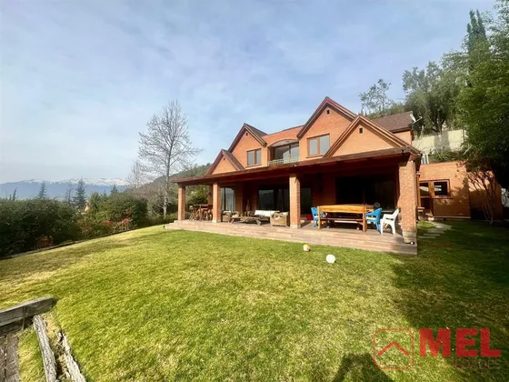 Casa En Venta De 6 Dorm. En Lo Barnechea