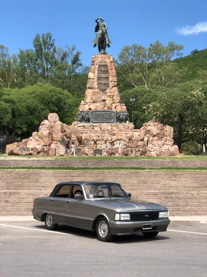 Ford Falcon Deluxe 1983 3.6 Cc Unico 