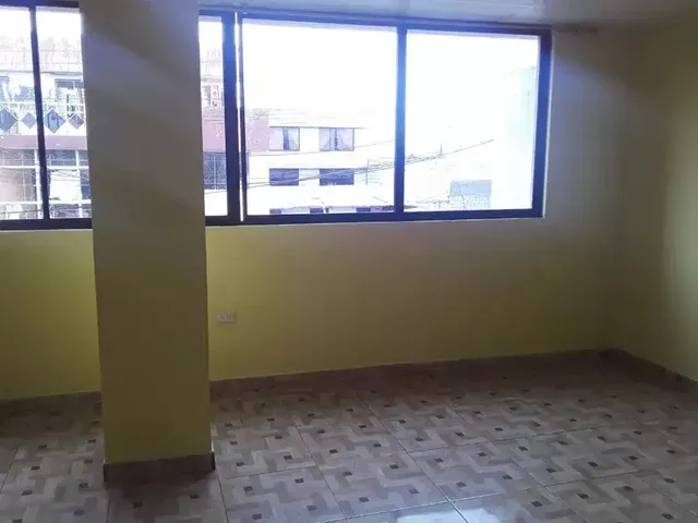 En El Sur De Quito Arriendo Departamento Estilo Americano A 4 Cuadras Al Sur Del Terminal Quitumbe Y Parada Del Metro