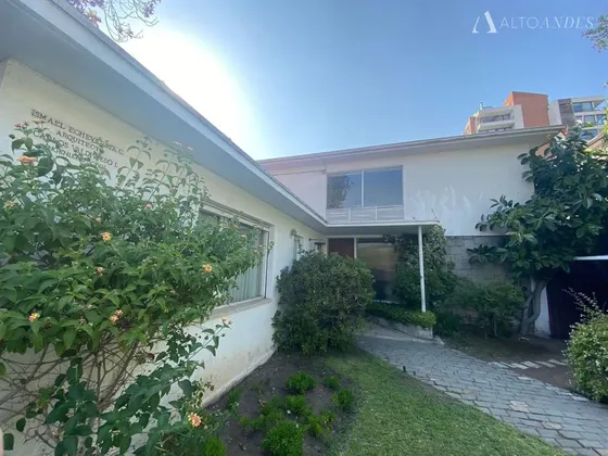 Casa En Venta De 4 Dorm. En Providencia