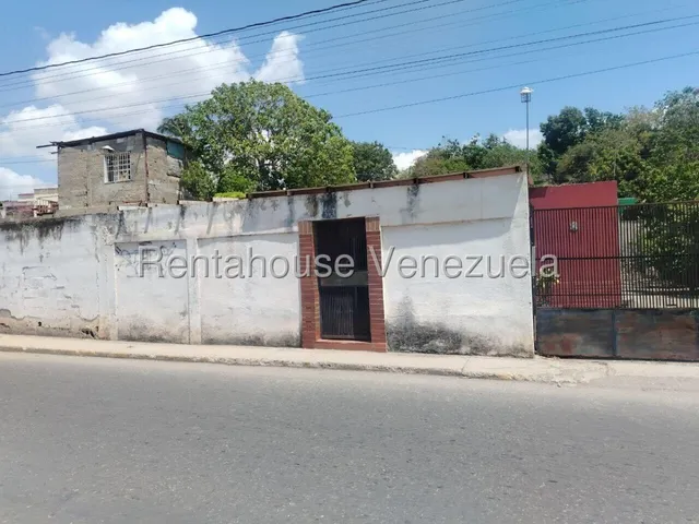 Bella Casa En Venta En El Ujano, Barquisimeto [ Profesional Inmobiliario Mehilyn Perez ] 