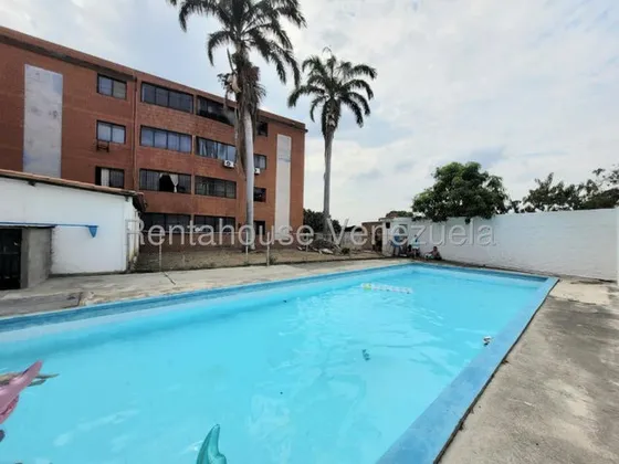Naudy Escalona & Maribel Morillo Asesor Inmobiliario De Rentahouse Venden Hermoso Apartamento En Cabudare Centro