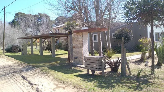 Complejo De Cabañas En Mar Azul