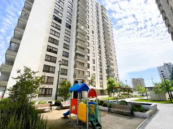 Departamento En Arriendo Dos Dormitorios (102169)