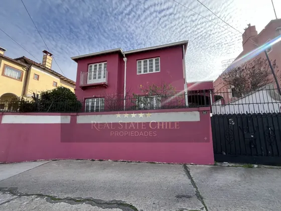 Oportunidad En Cerro Castillo! Gran Casona Patrimonial + Cas