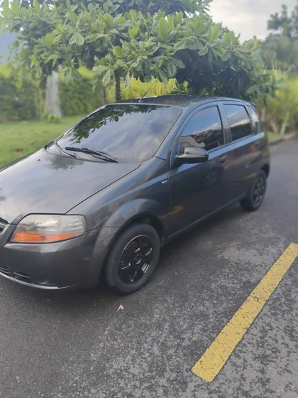Chevrolet Aveo 1.4 Five
