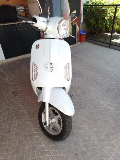 Motomel Strato Euro 150.