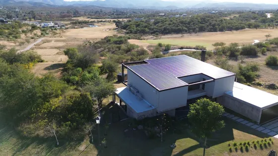 Casa En Venta En Estancia El Terrón - 3 Dormitorios - Fondo Golf