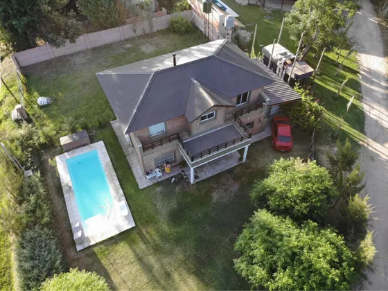 Fabulosa Casa De Campo Para 7 (siete)  Huéspedes, Con Salamandra A Leña, Piscina Y Fogonero, Entorno Campestre Único Y Seguro Para Disfrutar Como Mas Te Guste En Familia O Con Amigos.