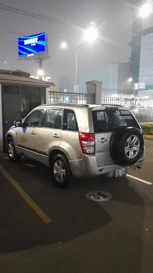 Suzuki Grand Nomade 2012