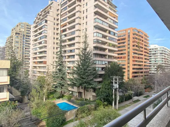 Amplio Departamento 4d,3b+2 E. (88802)