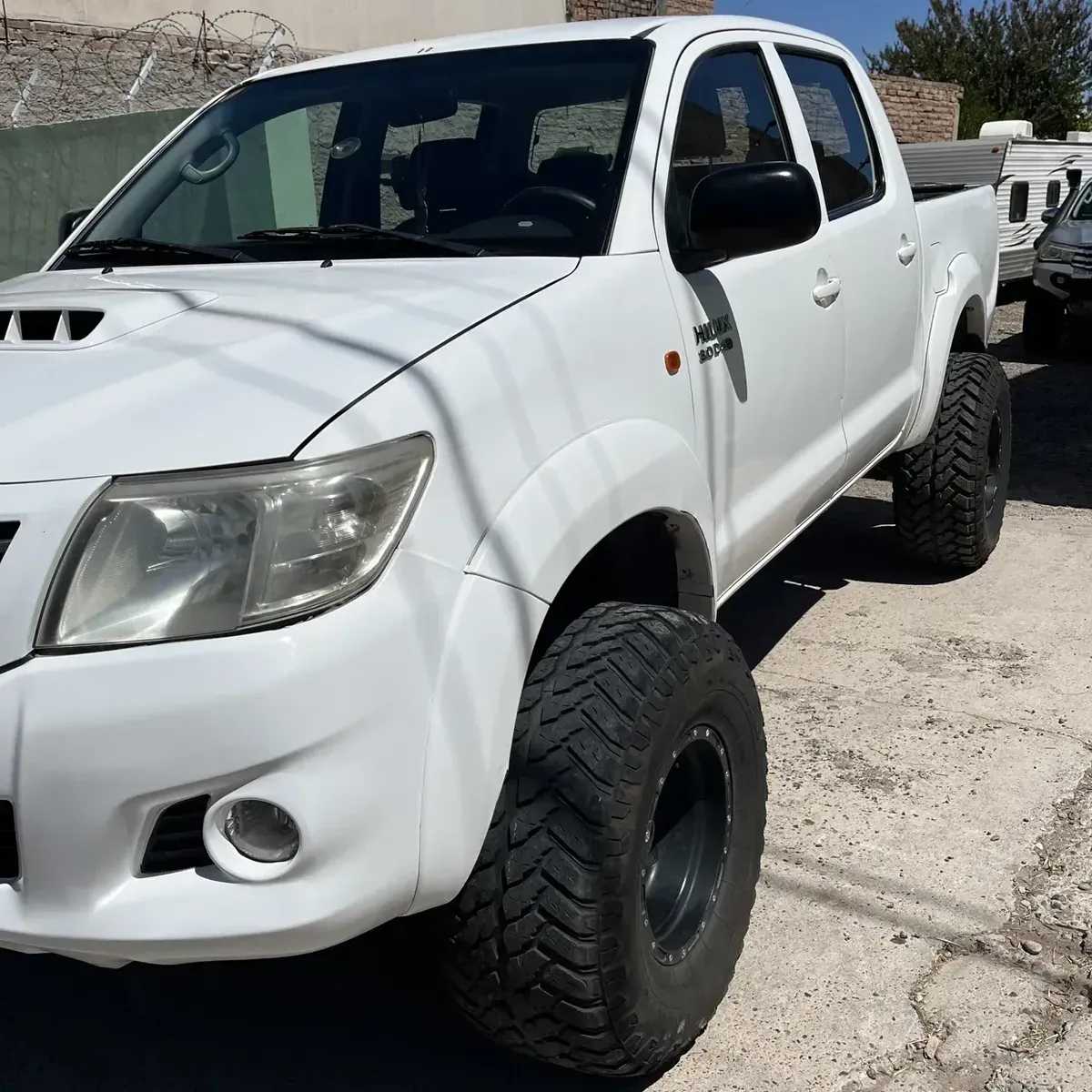 Hilux Sr 4x4535074118630133765