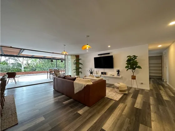 246m2 Apartamento En El Poblado 