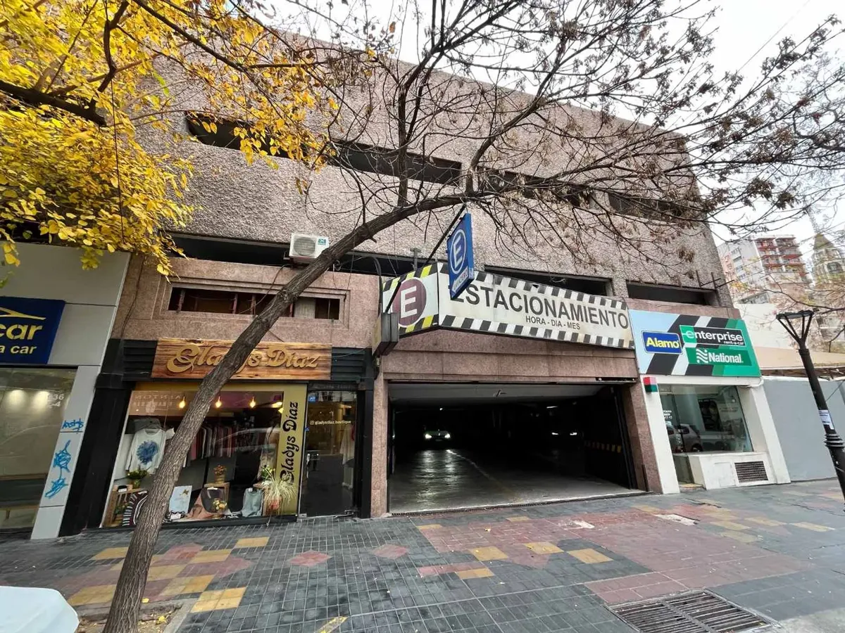 Garage for Sale – Presidente, Central Mendoza