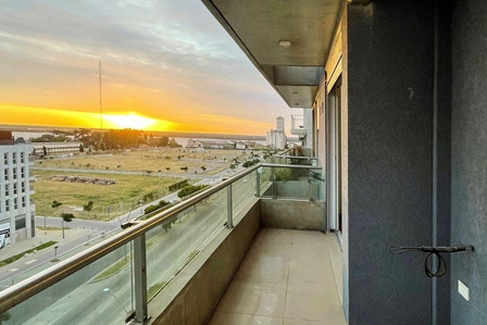 Departamento En Venta De 2 Dormitorios En Puerto Norte Con Vista Al Rio. Carballo 500 Departamento En Venta De 2 Dormitorios En Puerto Norte Con Vista Al Rio. Carballo 500
