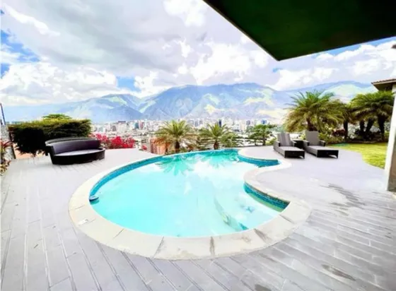 Se Vende Casa 790m2 5h/7b/6p Lomas De Chuao
