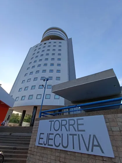 Mariana Castillo Alquila Oficina Torre Ejecutiva - Elof-015