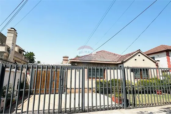 Casa 4d, 2b, 5 Est. Sector Ñuñoa