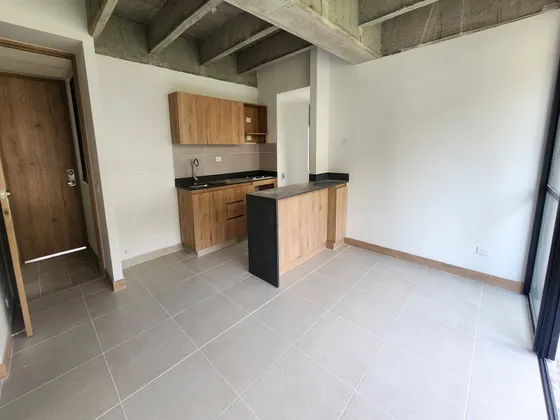 Apartamento En Venta En Loma Del Escobero. Cod V12756