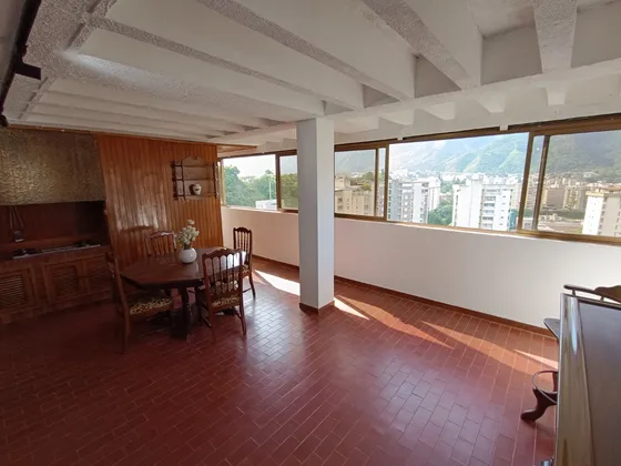 Alquiler Apartamento En La Urbina 2h, 1b, 1pe