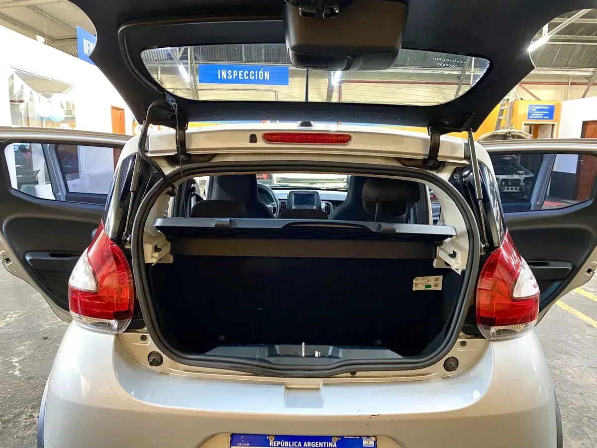Fiat Mobi 1.0 Like5504057540411596820