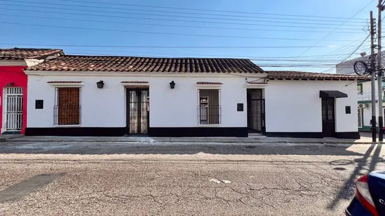 Casa En Venta Ubicada En Barrio Obrero / Ym