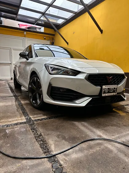 Cupra Leon 245hp
