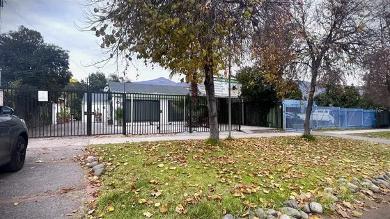 Serv. Profesionales Y Comercio Padre Hurtado / Los Dominicos