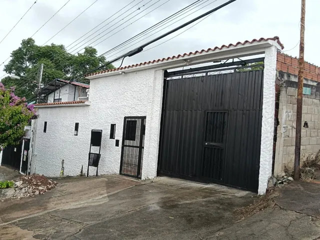 Ms Casa En Venta En Tucapé Bella Vista Calle Principal