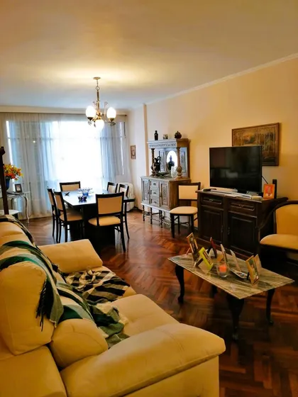 Departamento Con Cochera En Venta - Centro